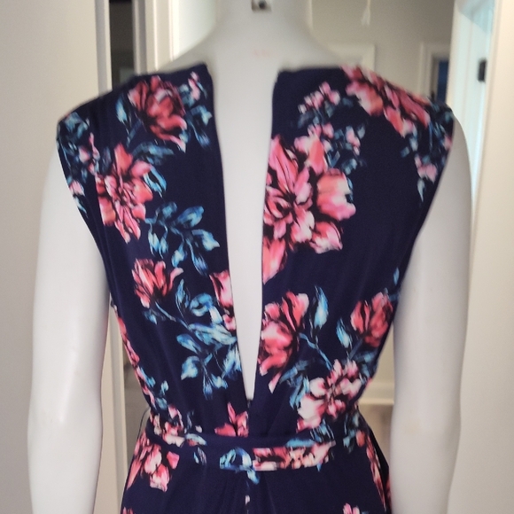 Tahari Floral Sleeveless Jumpsuit - Picture 13 of 13